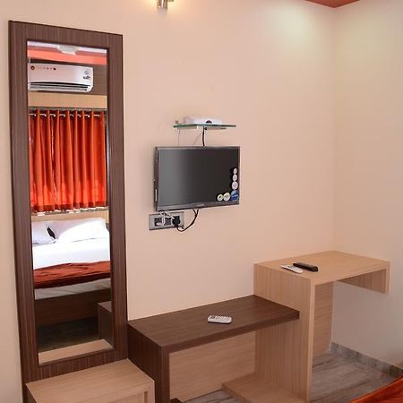 Hotel Spice Kokan Kudal  Exteriör bild